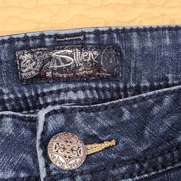 Silver Suki slim bootcut distressed jeans size 33 - Picture 4 of 10